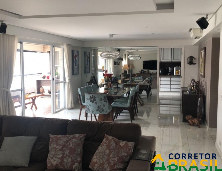 Espaçoso Apartamento de 194m², 3 suites, 3 vagas, na Aclimação, Repleto de Comodidades!