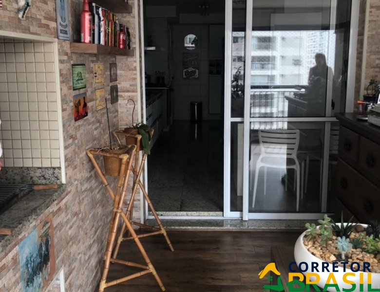 Espaçoso Apartamento de 194m², 3 suites, 3 vagas, na Aclimação, Repleto de Comodidades!