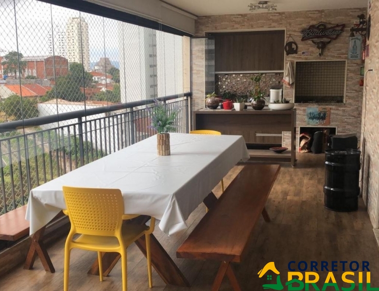 Espaçoso Apartamento de 194m², 3 suites, 3 vagas, na Aclimação, Repleto de Comodidades!