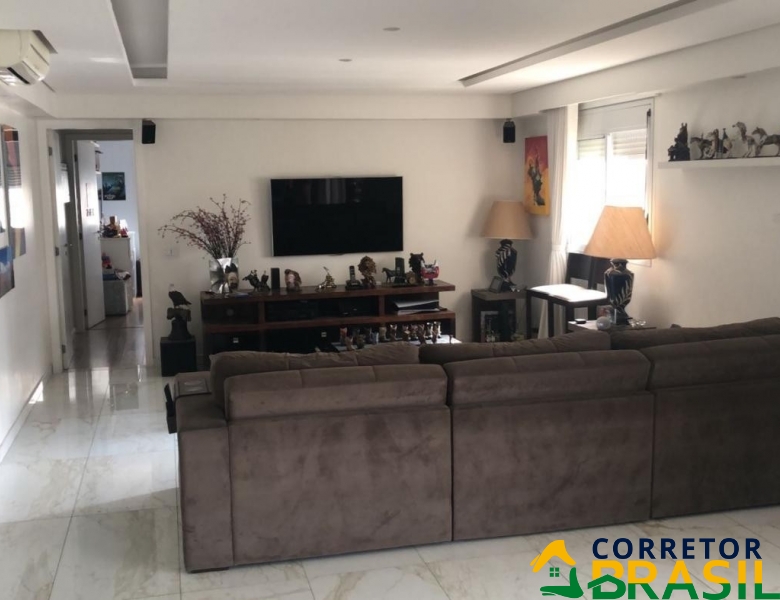 Espaçoso Apartamento de 194m², 3 suites, 3 vagas, na Aclimação, Repleto de Comodidades!
