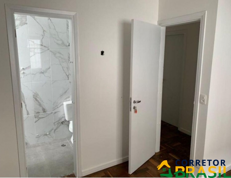 Casa Comercial Pronta para Uso na Vila Mariana, São Paulo - 302m², 4 Banheiros e 6 Vagas de Garagem