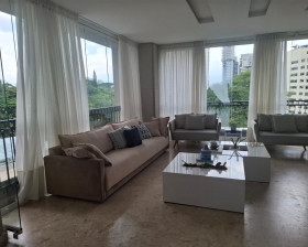Apartamento Luxuoso em Moema, 406 metros, 4 Suítes 5 vagas.