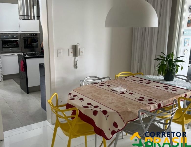 Apartamento Luxuoso em Moema, 406 metros, 4 Suítes 5 vagas.