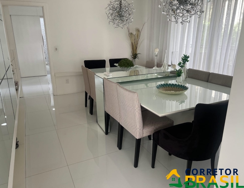 Apartamento Luxuoso em Moema, 406 metros, 4 Suítes 5 vagas.