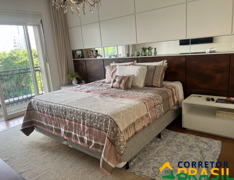 Apartamento Luxuoso em Moema, 406 metros, 4 Suítes 5 vagas.