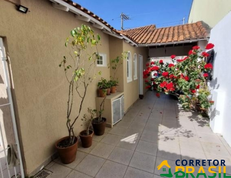 Casa Térrea, Pronta para Morar na Vila Clementino, São Paulo - 3 Quartos, 1 Suíte, 3 Vagas de Garagem, 100m²