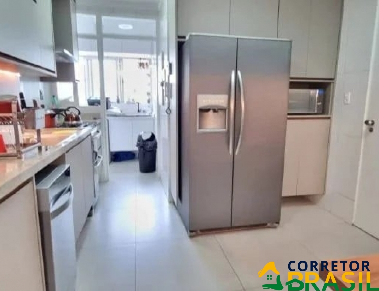 Charmoso Apartamento Pronto para Morar, 4 dormitórios, 3 suites, 2 vagas no Coração da Aclimação, São Paulo, SP