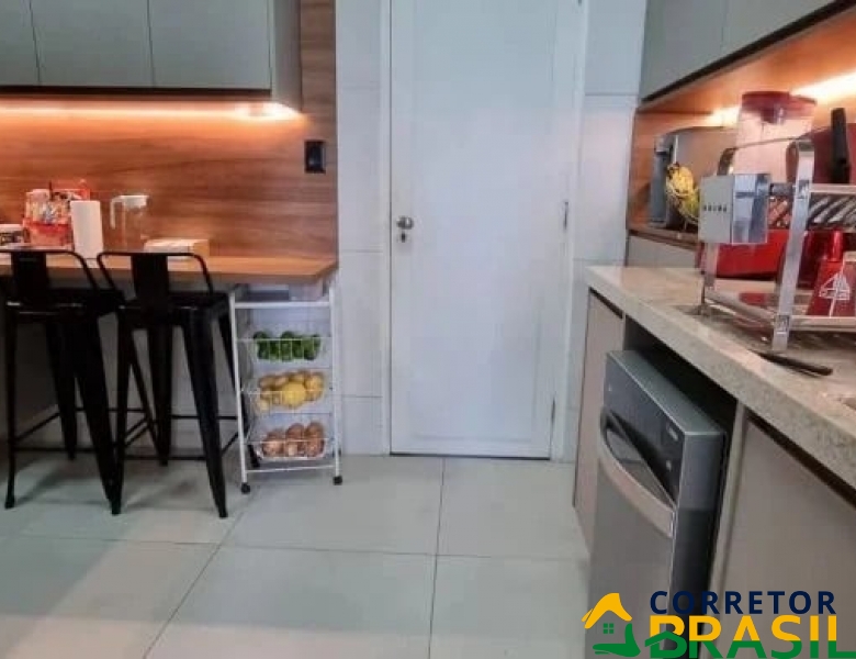 Charmoso Apartamento Pronto para Morar, 4 dormitórios, 3 suites, 2 vagas no Coração da Aclimação, São Paulo, SP