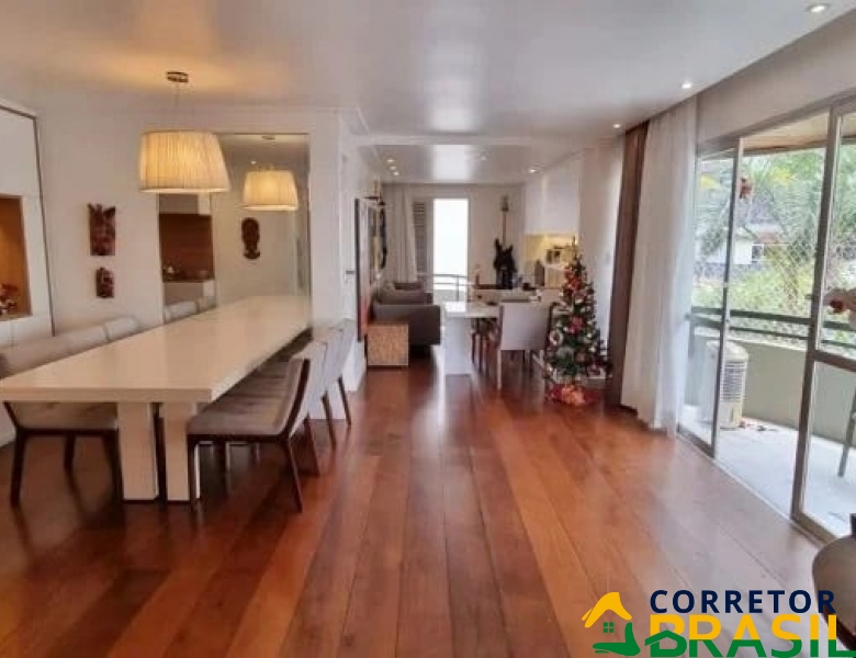 Apartamento para alugar em Aclimação, 4 dormitórios, 2 vagas , 138 metros úteis.