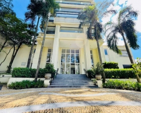 Espaçoso Apartamento de Luxo no Sumaré, Pronto para Morar, com 3 Suítes e Lazer Completo