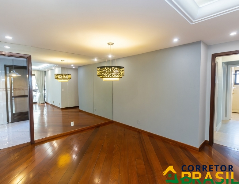 Apartamento em Moema, 4 Quartos e 2 Vagas de Garagem, Comodidades Completa