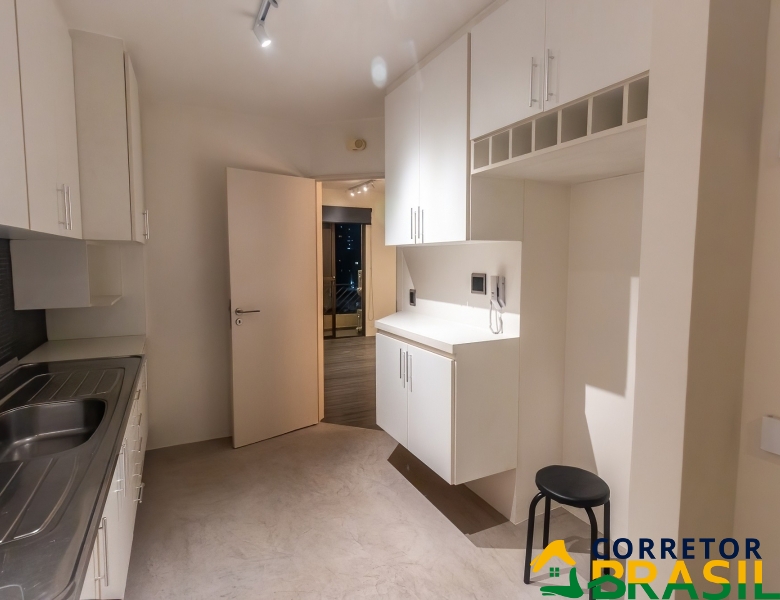 Apartamento Vila Olimpia, 2 dormitórios, 1 vaga, 80 metros úteis.