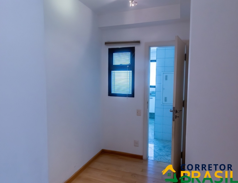 Apartamento Luxuoso, Itaim Bibi 240metros  3 Quartos, 3 Vagas e Lazer Completo