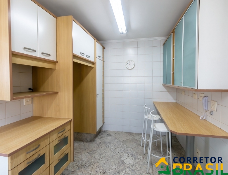 Apartamento Luxuoso, Itaim Bibi 240metros  3 Quartos, 3 Vagas e Lazer Completo